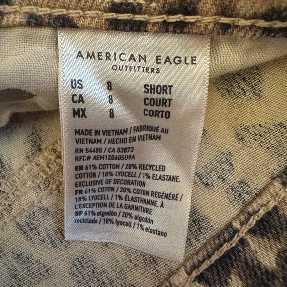 Women’s American Eagle Leopard Low Rise Baggy Wide-Leg Jeans - Picture 6 of 6